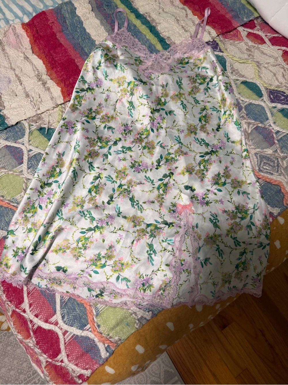 Victoria's Secret Ivory Floral Satin Slip with Pink Lace Trim 2000s Vintage M - Picture 4 of 10